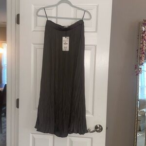 Zara pleated silky gray skirt